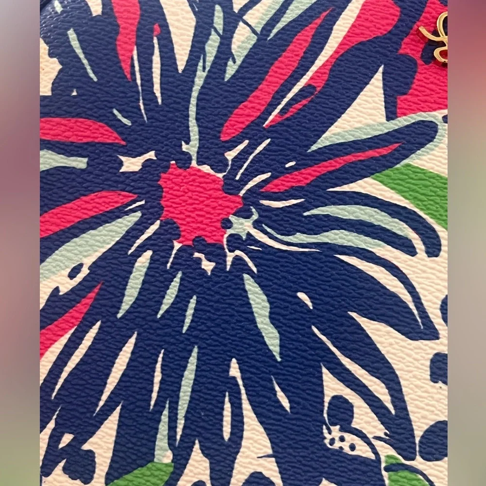 Lilly Pulitzer iPad Tech Sleeve - In The Garden  Floral Make Up Carry All - Picture 10 of 10